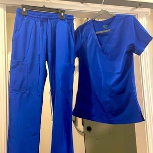 Royal blue GT Performance scrub set size small
